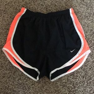 Nike women’s tempo shorts, size S